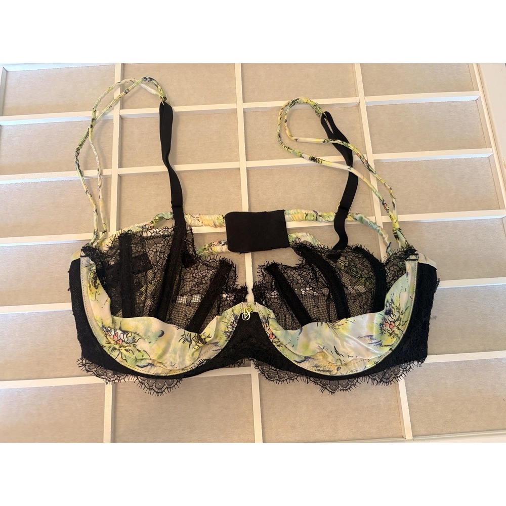 NWOT Victoria's Secret Very Sexy Bra Designer Collection Floral Mermaid Lace 36C